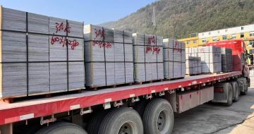 防城港 芝麻灰地铺石出货日常