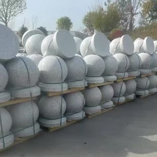 防城港 白麻花岗岩石材圆球，石球，挡车球，隔离球，景观石球，风水球等
