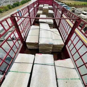 防城港 黄金麻花岗岩荔枝面，光面毛板装车完成