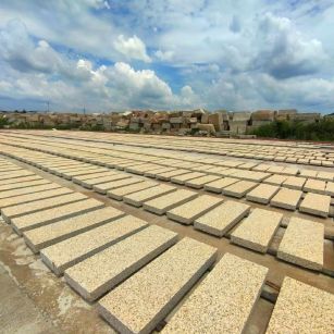 防城港 黄金麻荔枝面花岗岩石材地铺石防护中