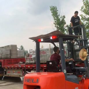 防城港 黄金麻冰裂纹，地铺石装车