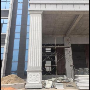 防城港 芝麻白光面花岗岩门楼大柱（罗马柱）配雕花底座