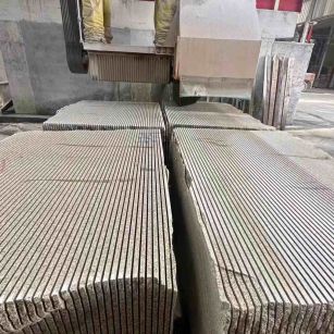 防城港 车间生产日常，黄金麻白麻花岗岩