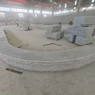 防城港 芝麻白异形坐凳，自然面光面弧形加工