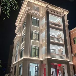 防城港 芝麻白花岗岩别墅外墙夜间效果