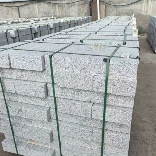 防城港 白麻花岗岩路沿石，弧形路沿石，道牙石，马路牙子，界石，路缘石，平沿石，直岩石，平缘石等