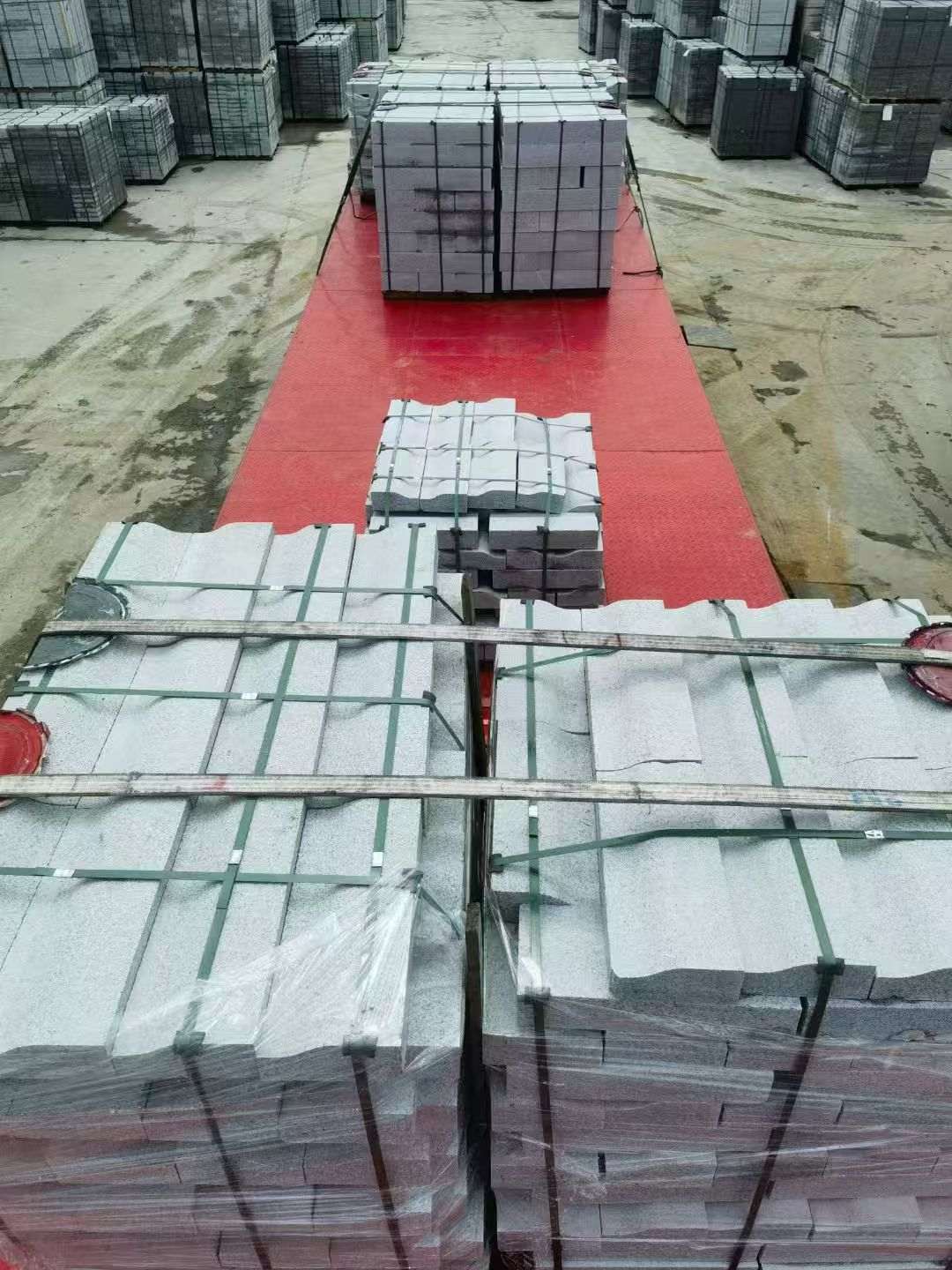 防城港 芝麻白仿形加直形路沿石出货日常