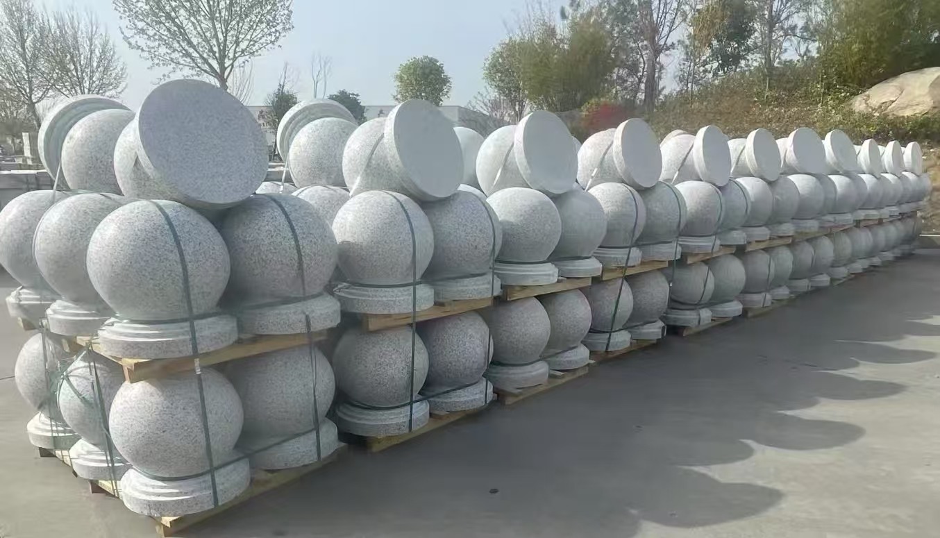 防城港 白麻花岗岩石材圆球，石球，挡车球，隔离球，景观石球，风水球等