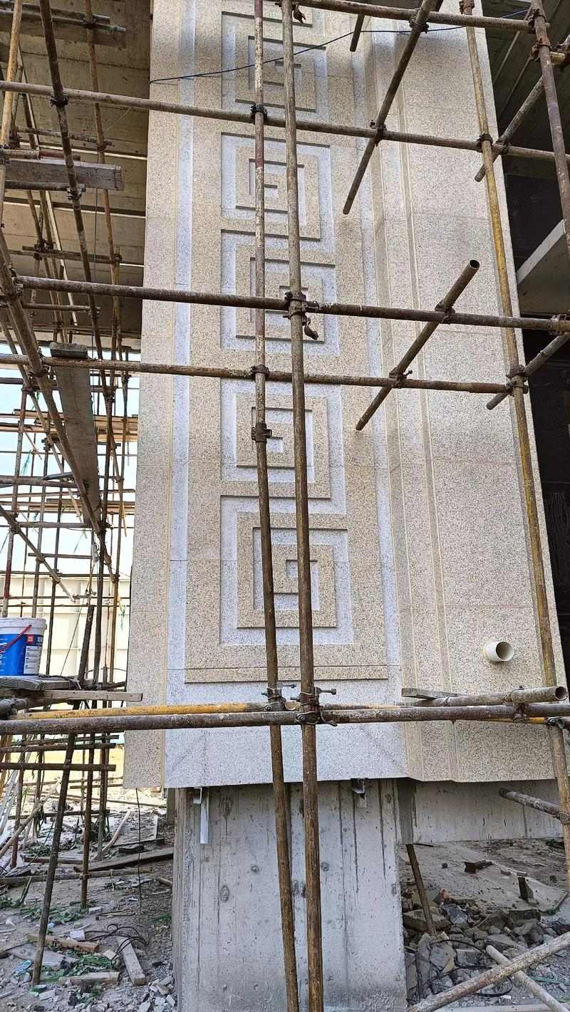 防城港 黄金麻花岗岩别墅外墙干挂回纹造型效果