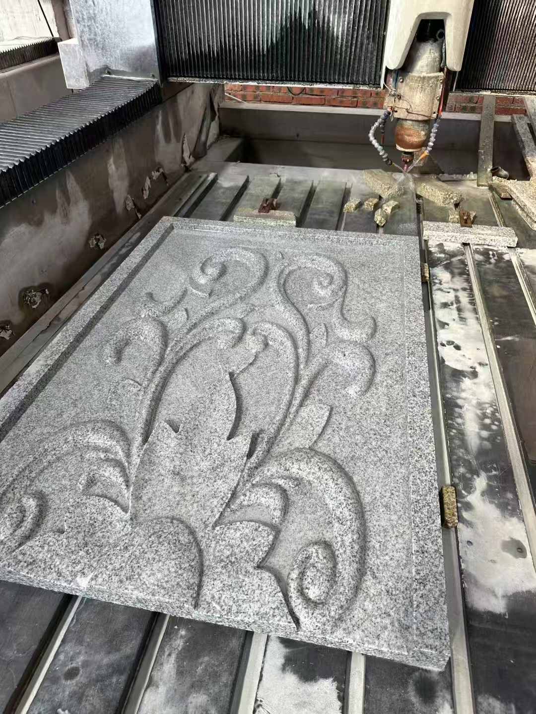 防城港 白麻别墅干挂雕花板