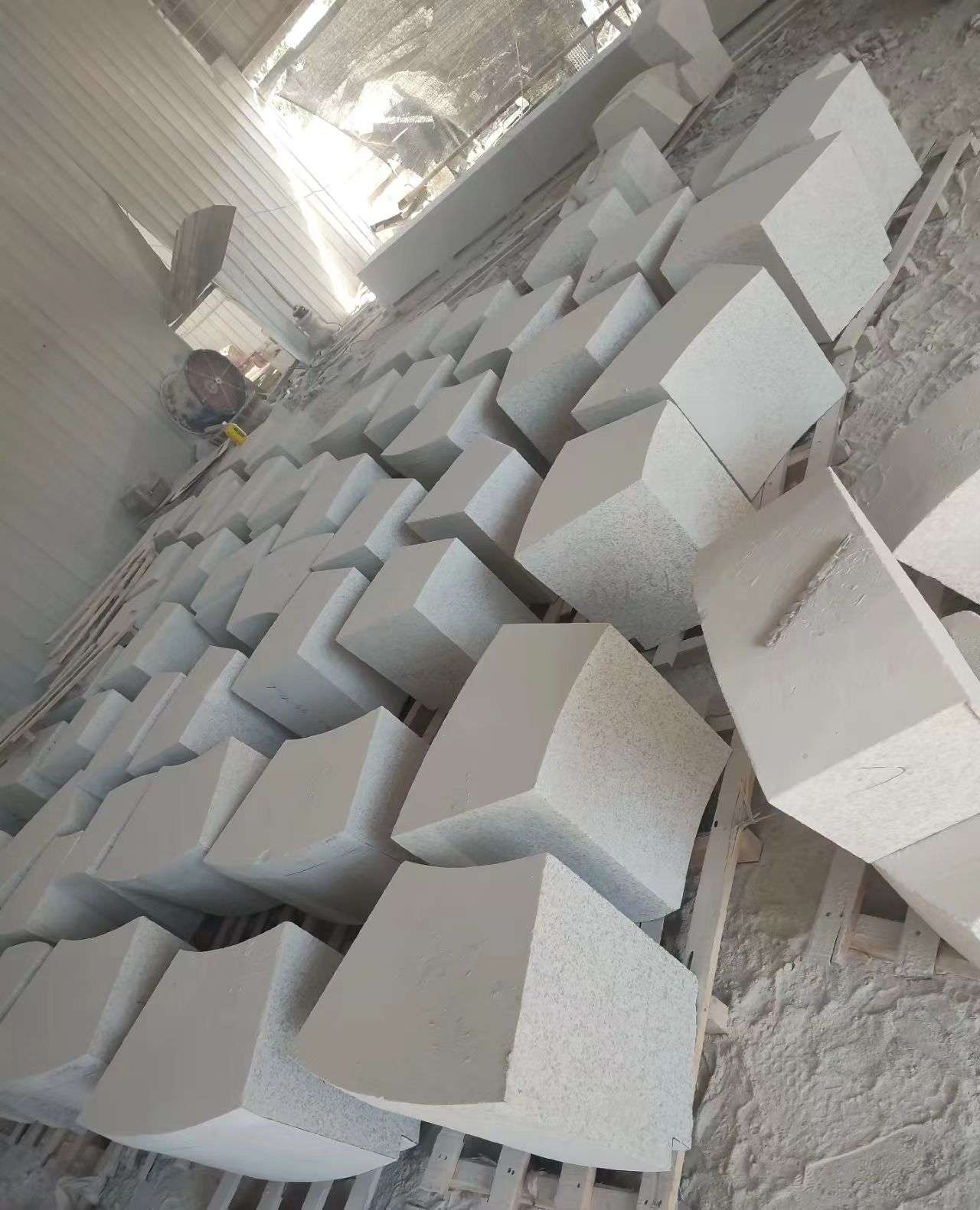 防城港 白麻花岗岩异形坐凳