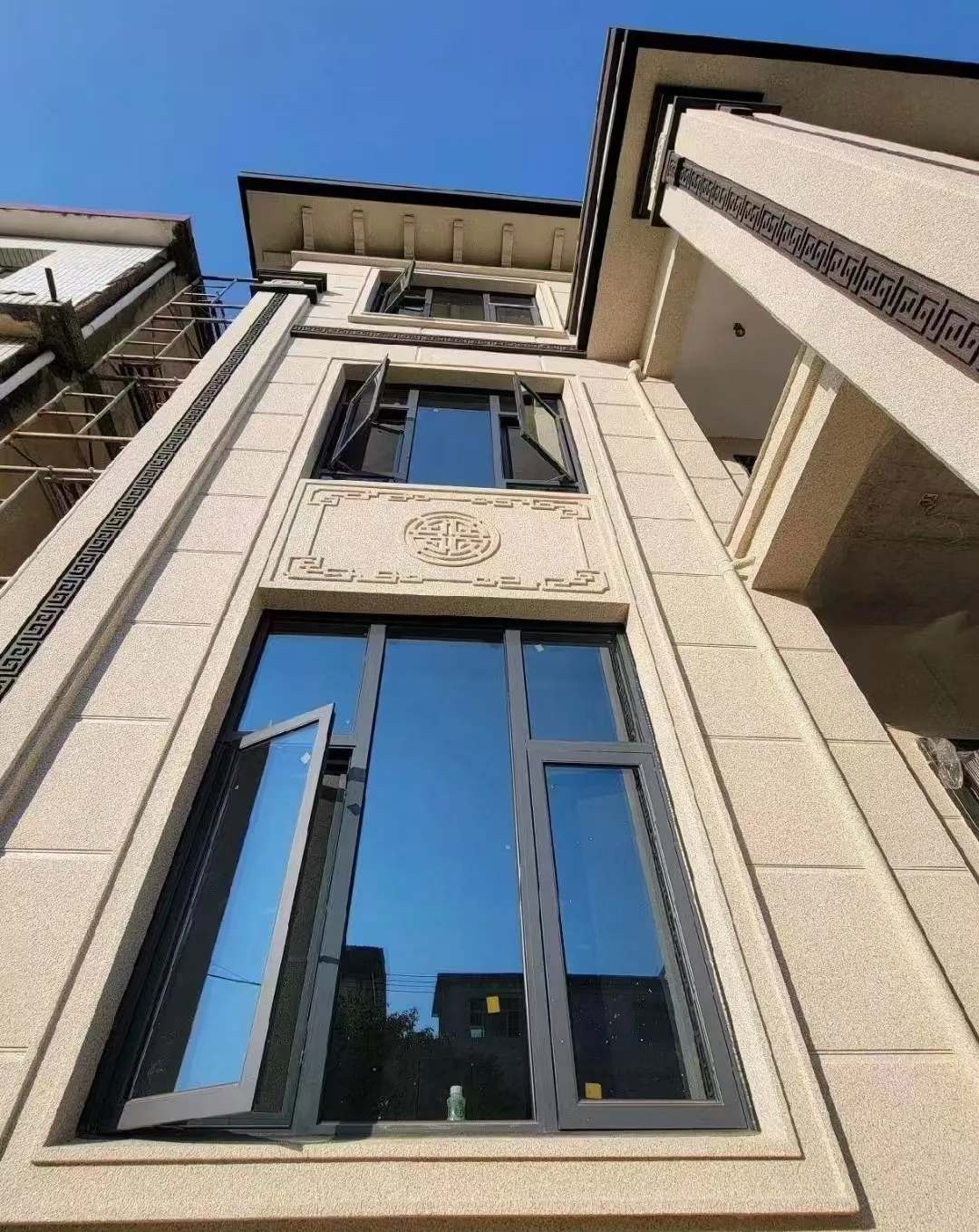 防城港 黄金麻荔枝面别墅外墙干挂效果展示