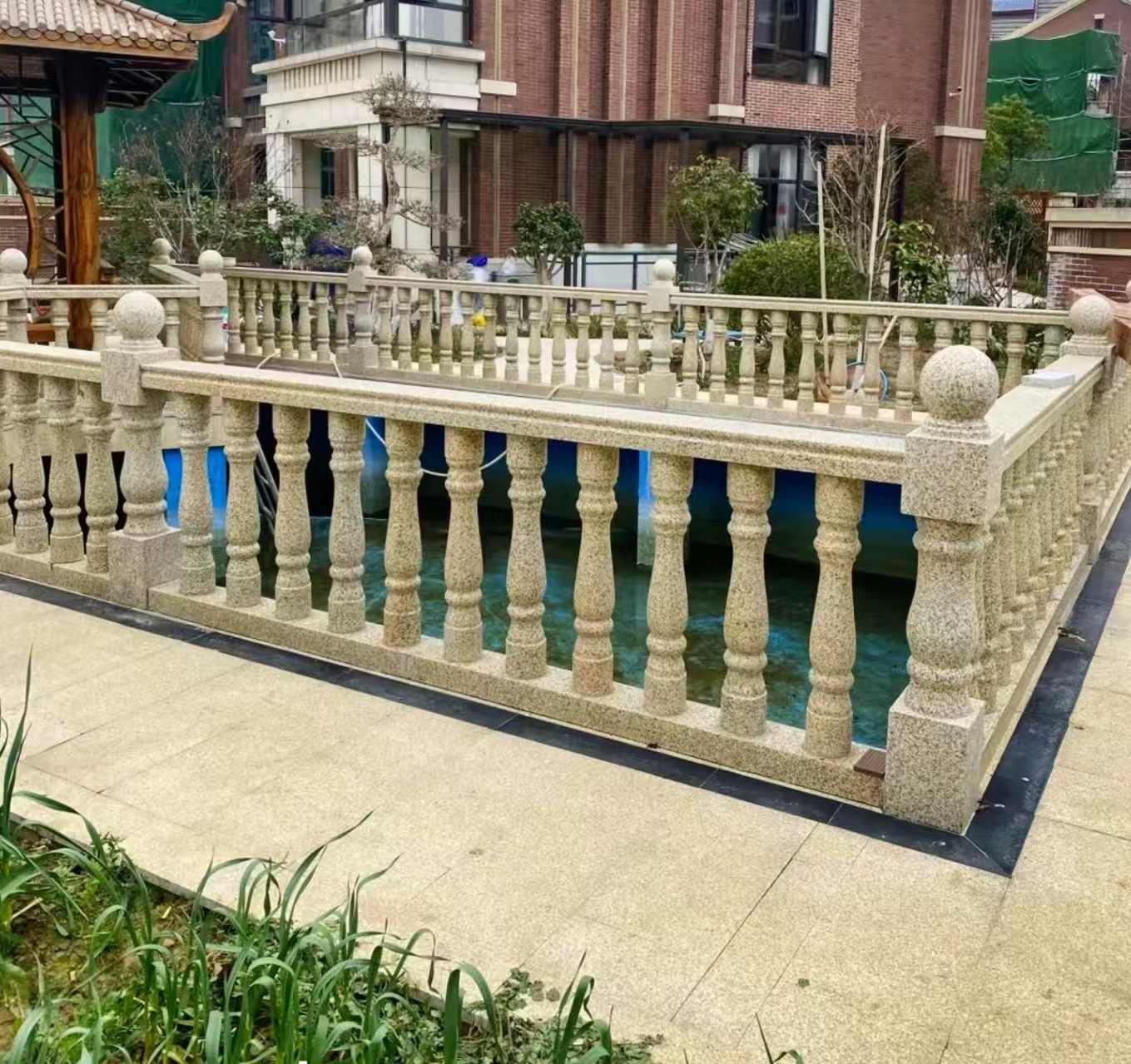 防城港黄金麻花岗岩石材栏杆，扶手，将军柱，花瓶柱