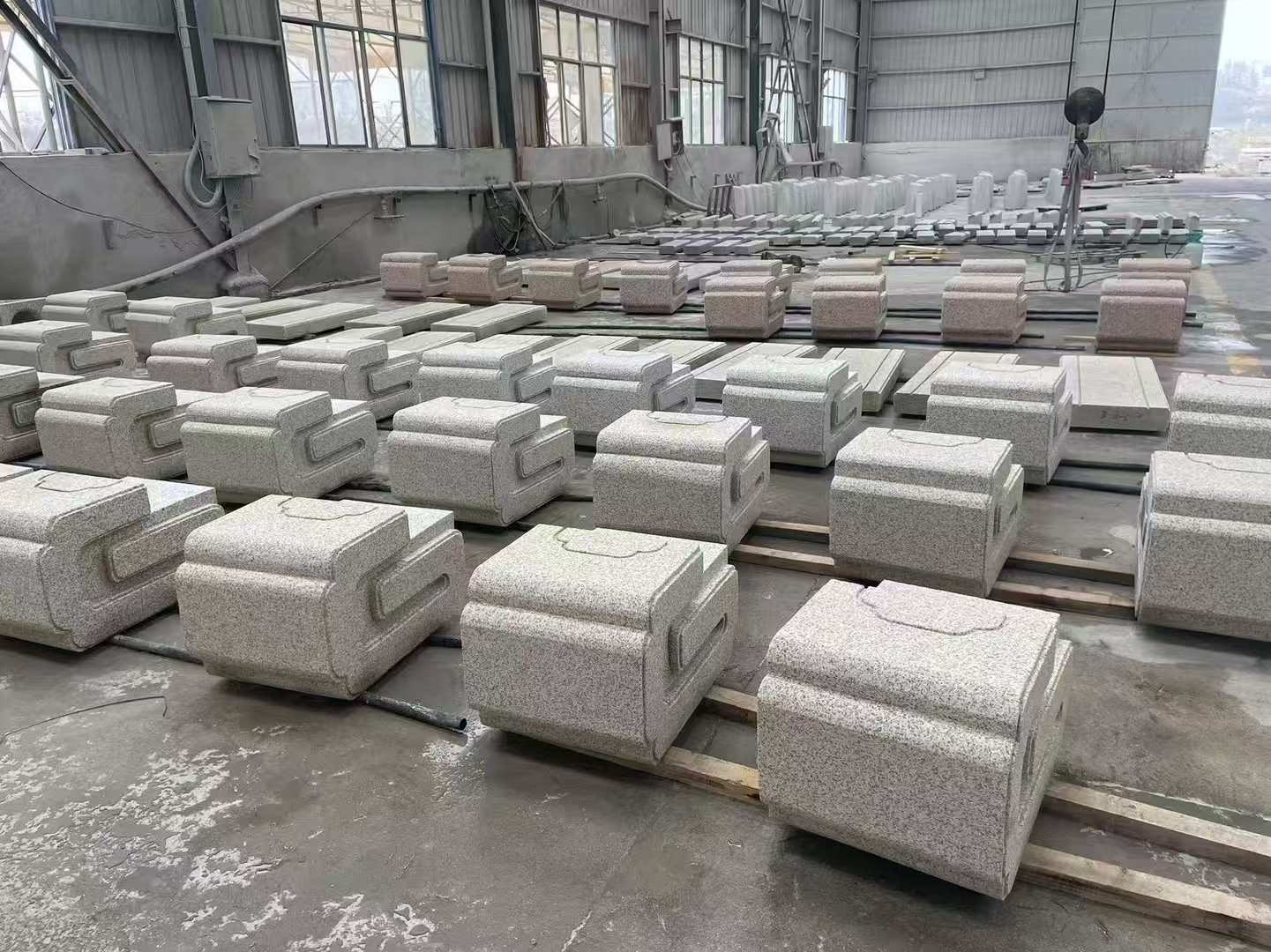 防城港 白麻花岗岩异形加工-石凳，坐凳