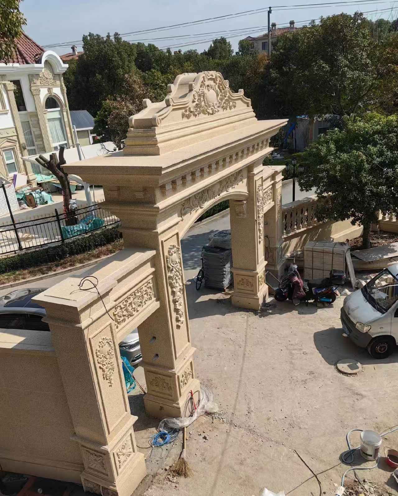 防城港 黄金麻荔枝面花岗岩别墅门楼