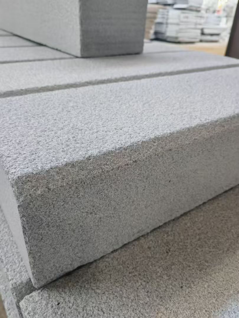 防城港 芝麻灰荔枝面路沿石