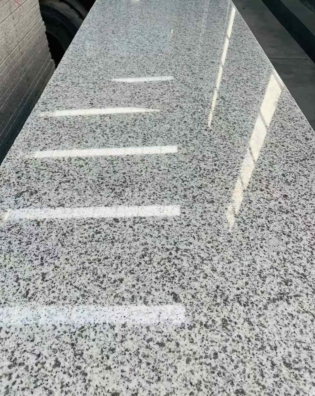 防城港 白麻花岗岩光面毛板